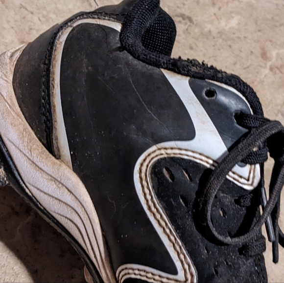 Baseball Cleats - Picture 5 of 7